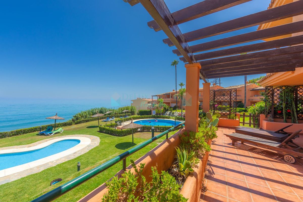 Town House for sale in Estepona