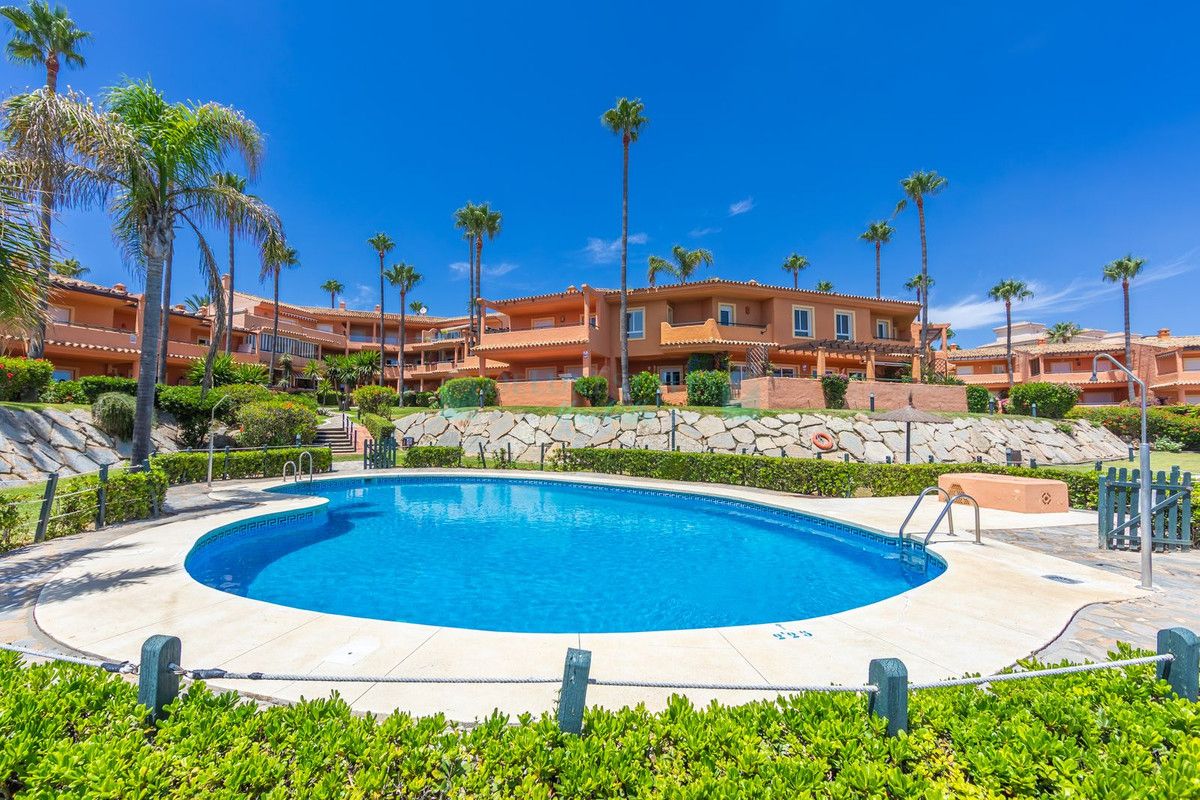 Town House for sale in Estepona