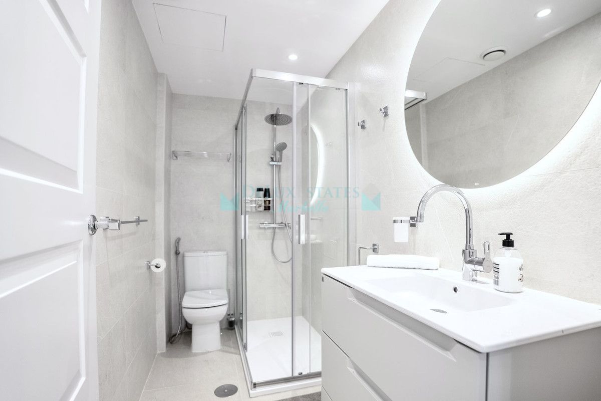 Penthouse for sale in Benahavis