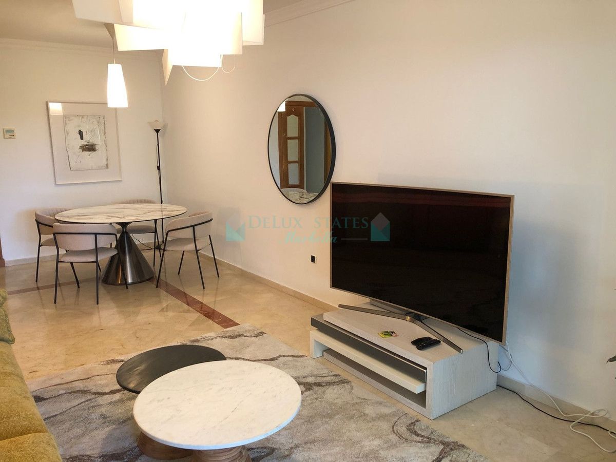 Apartamento Planta Baja en alquiler en Elviria, Marbella Este