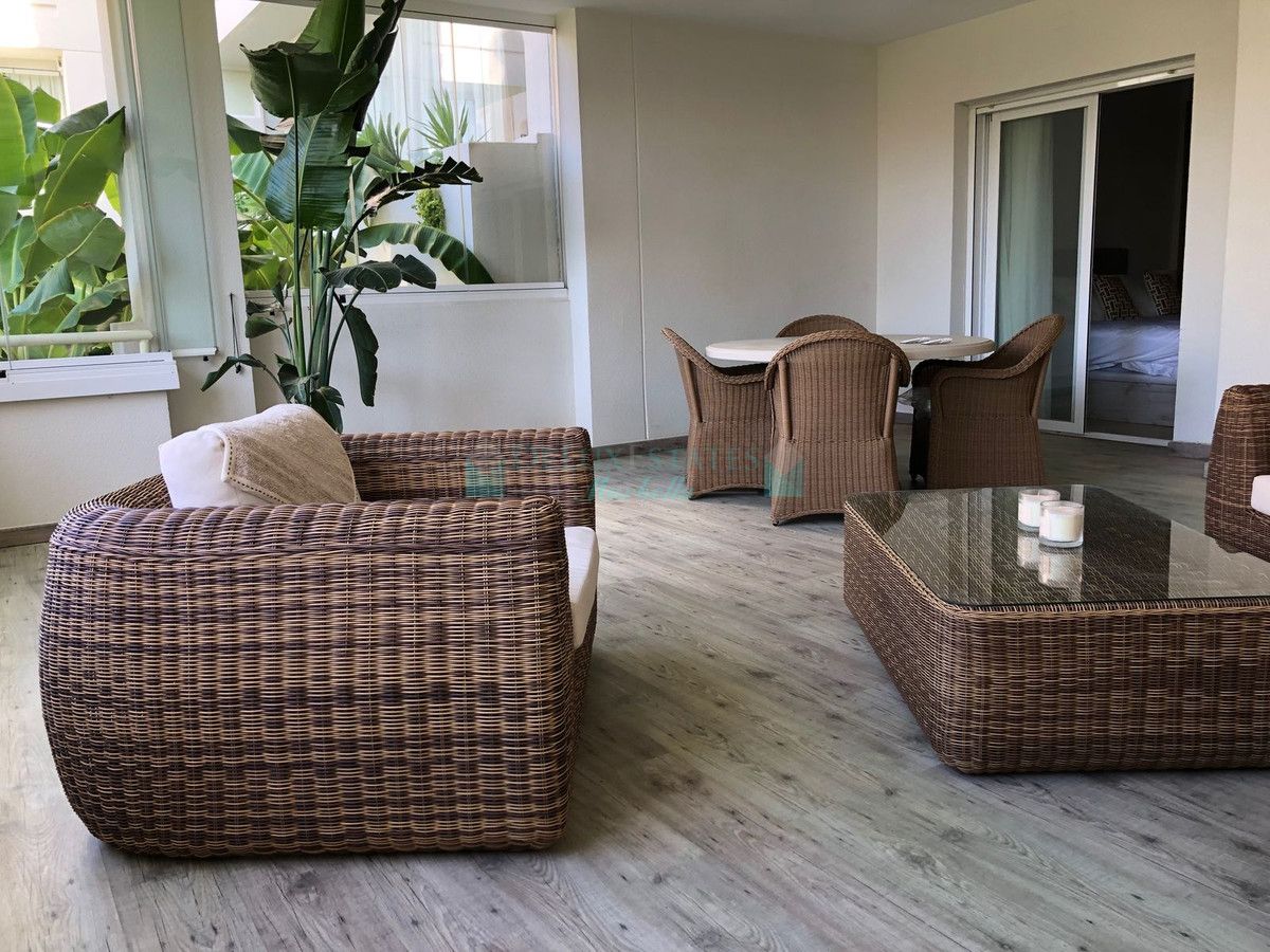 Apartamento Planta Baja en alquiler en Elviria, Marbella Este