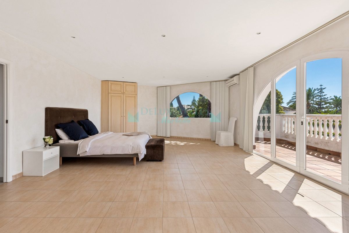 Villa for rent in Los Monteros, Marbella East