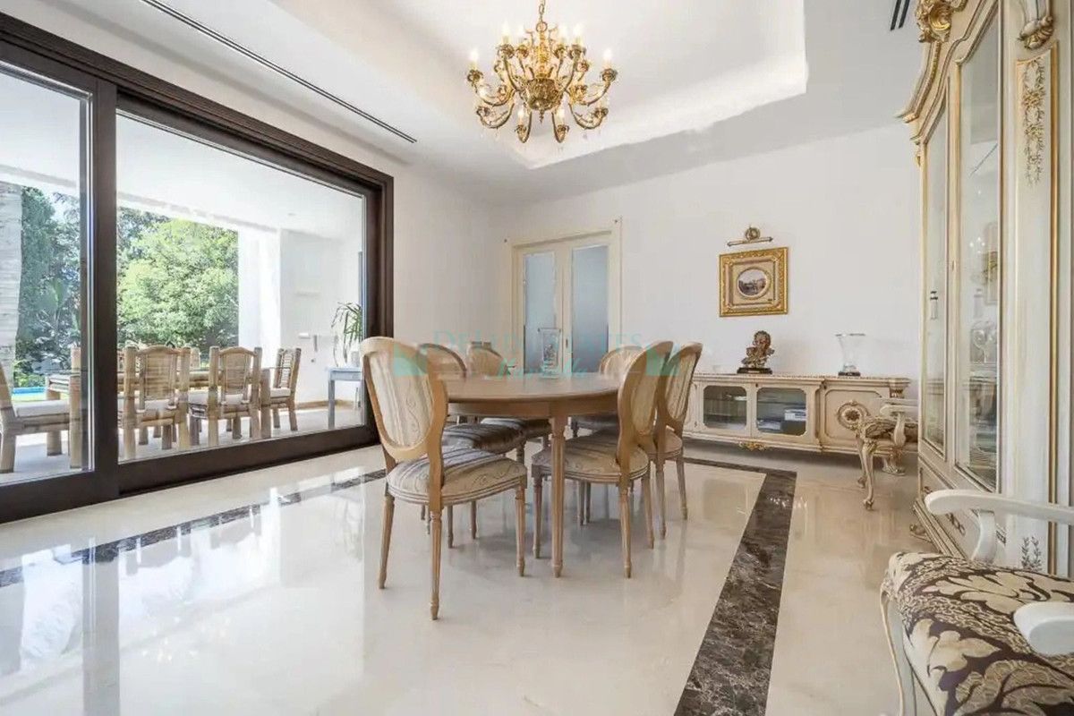 Villa for sale in Guadalmina Baja, San Pedro de Alcantara