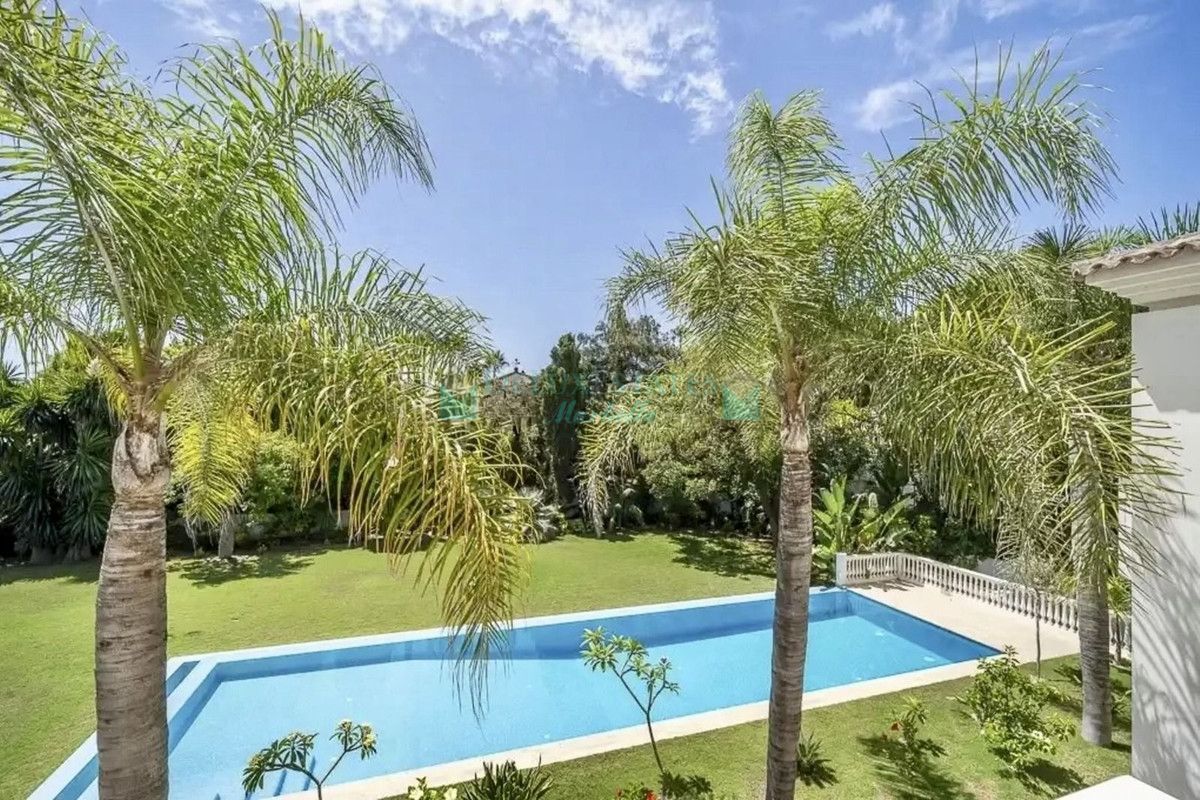 Villa for sale in Guadalmina Baja, San Pedro de Alcantara