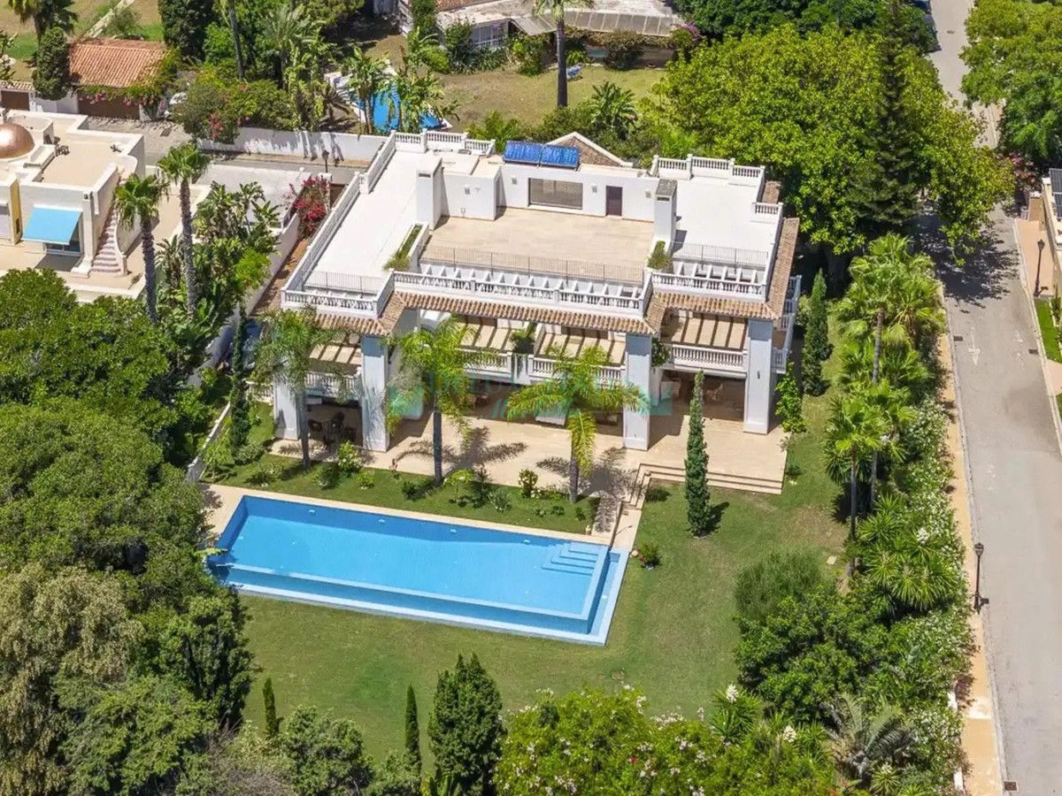 Villa for sale in Guadalmina Baja, San Pedro de Alcantara