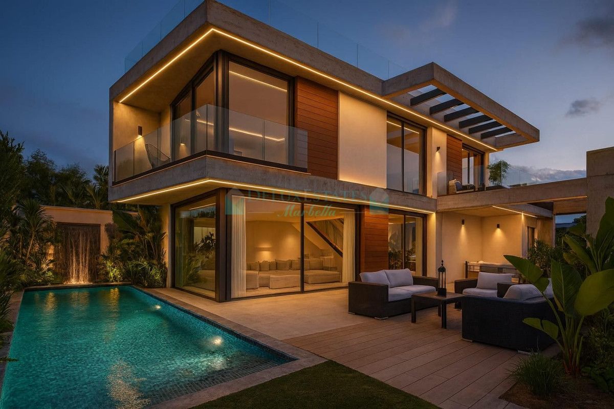 Villa for sale in Nueva Andalucia