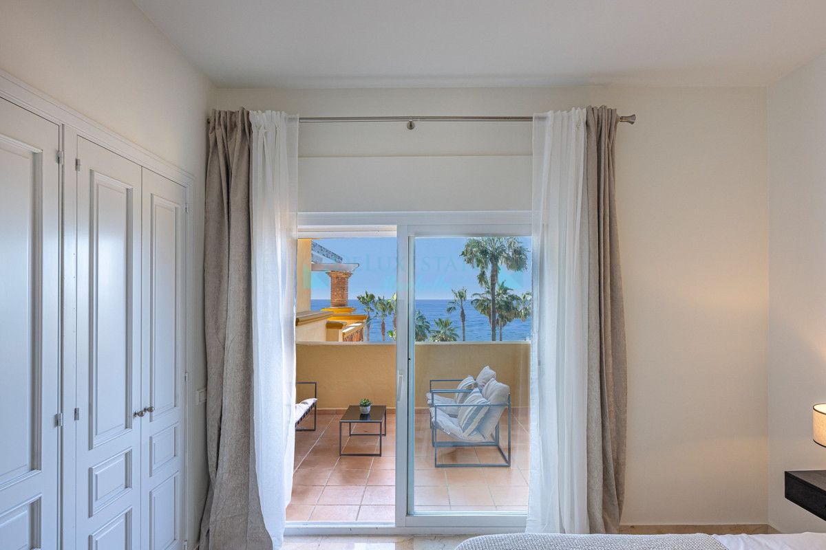 Apartment for sale in Rio Real, Marbella East