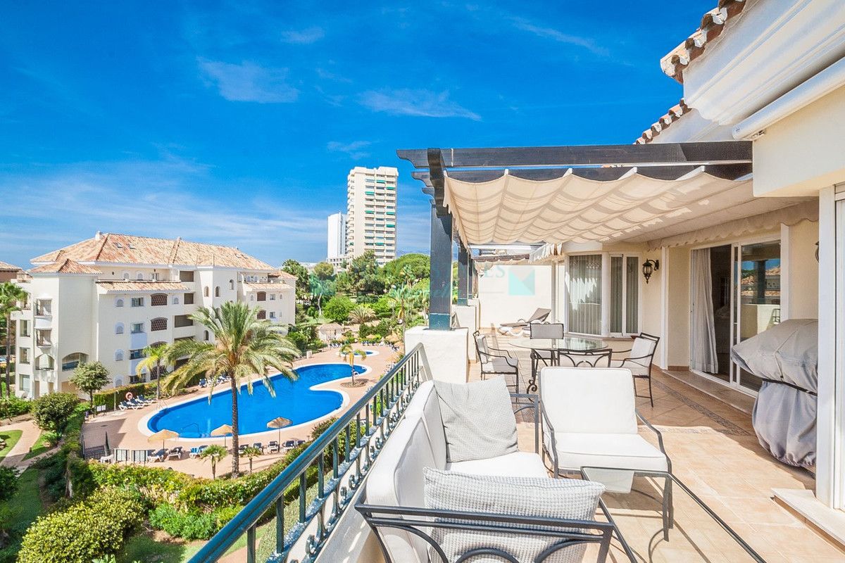 Ático en venta en Elviria, Marbella Este