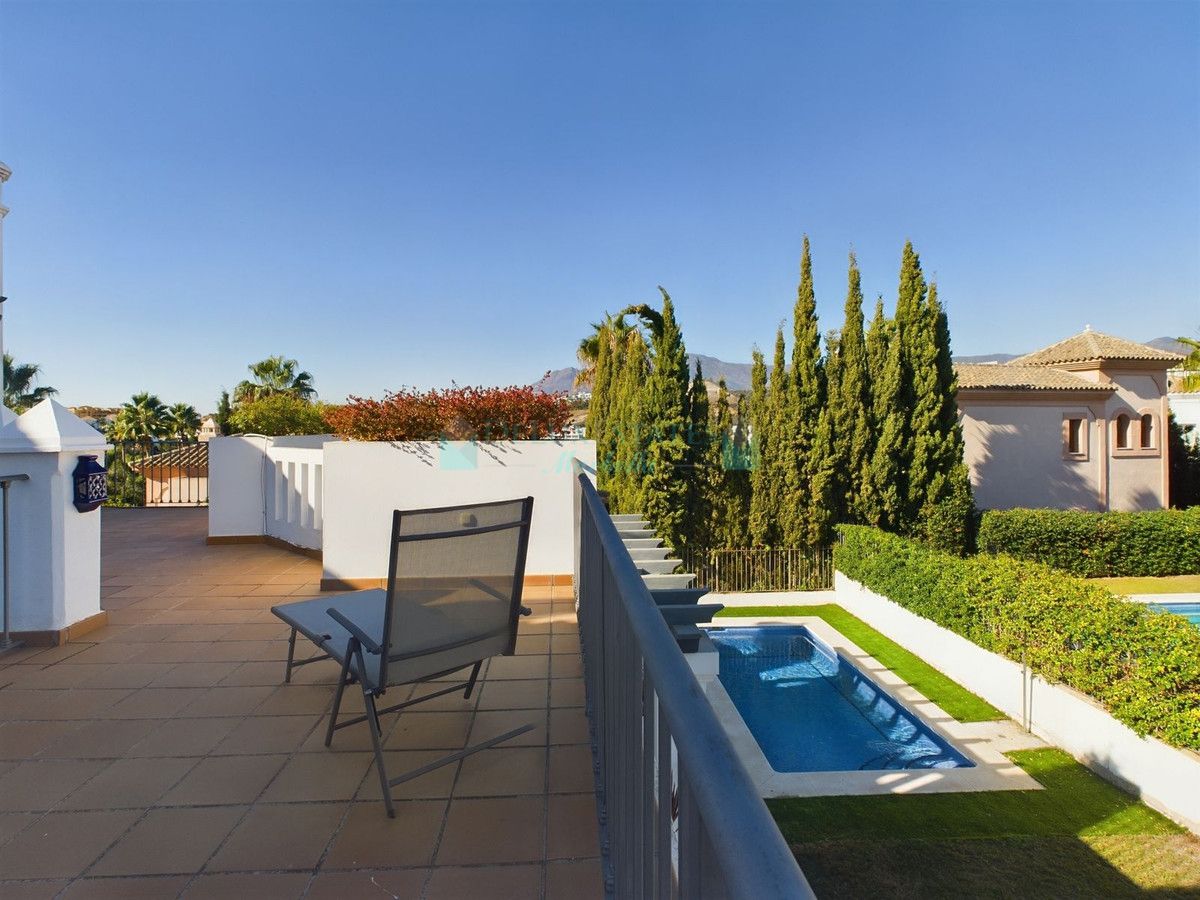 Villa for sale in Estepona