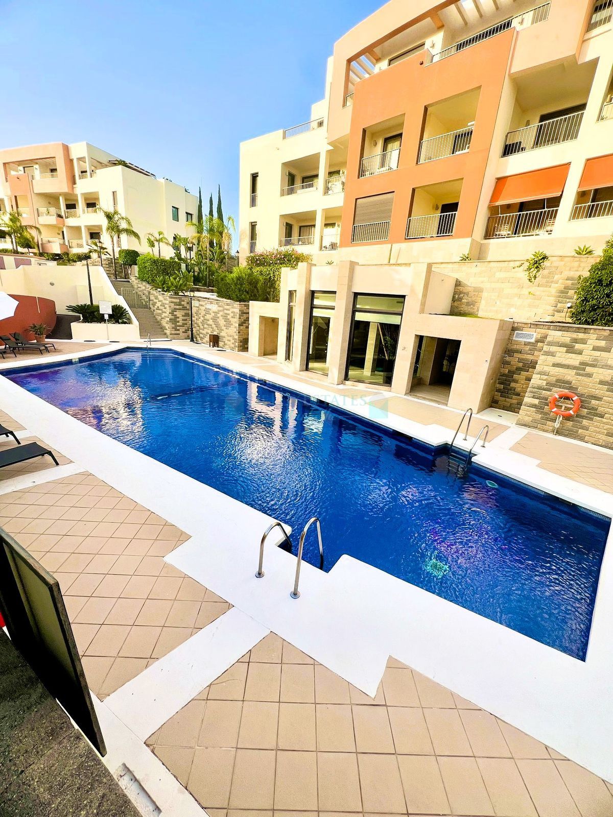 Apartamento Planta Baja en venta en Los Altos de los Monteros, Marbella Este