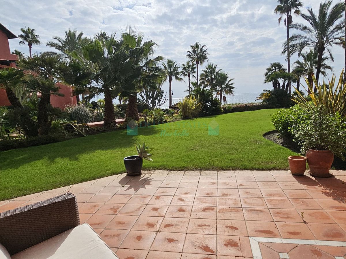 Ground Floor Apartment for sale in Estepona