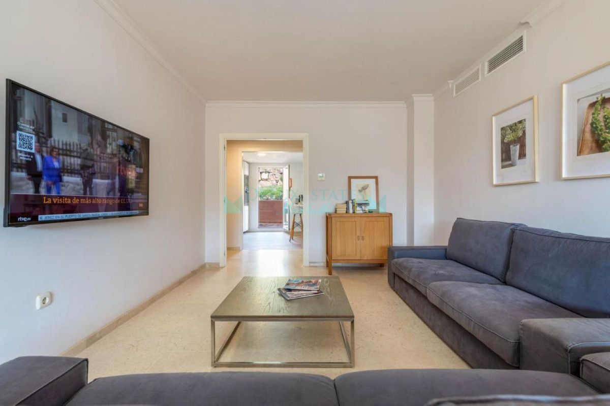 Apartment for sale in Elviria, Marbella East