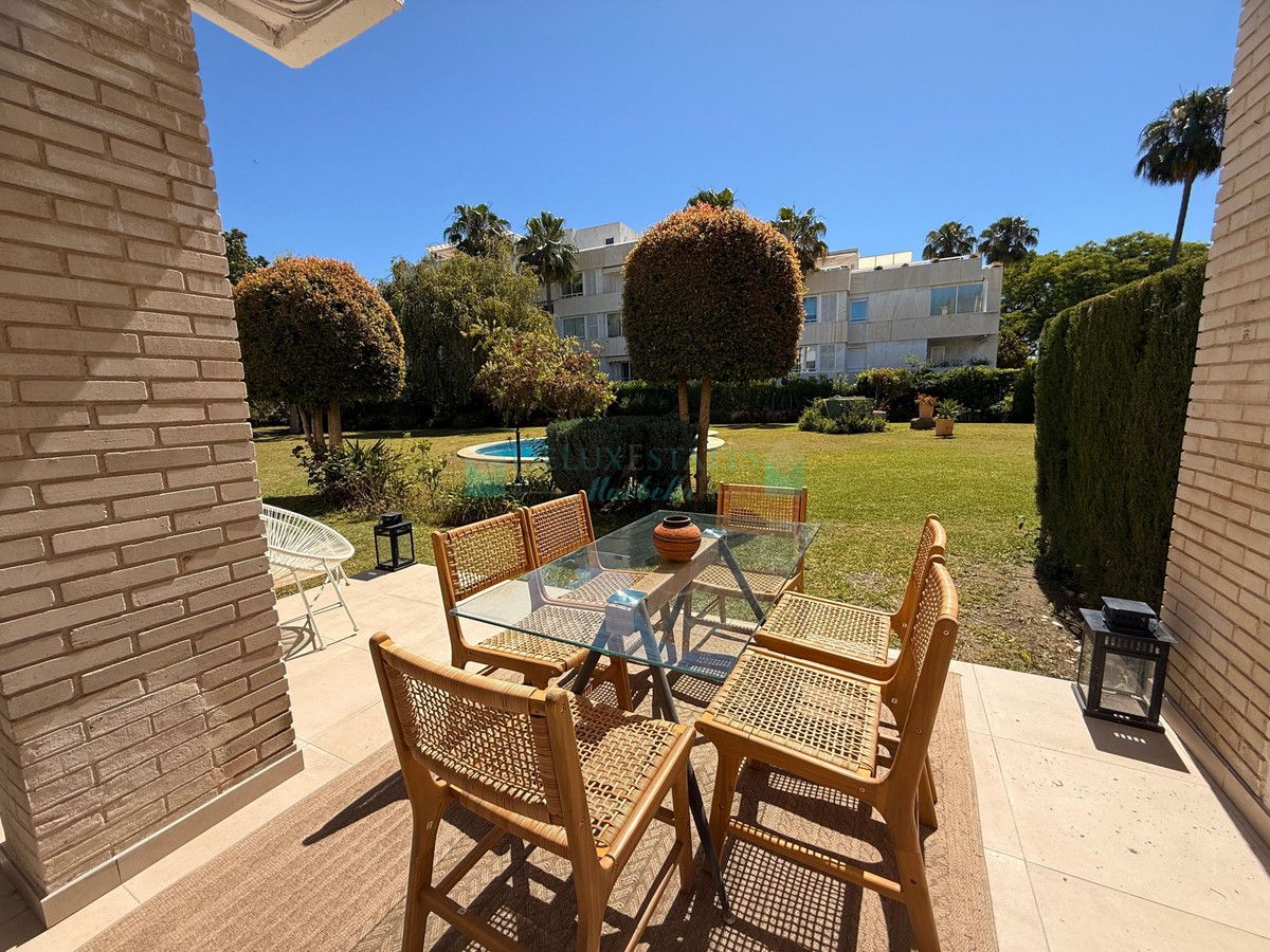 Town House for rent in Nueva Andalucia