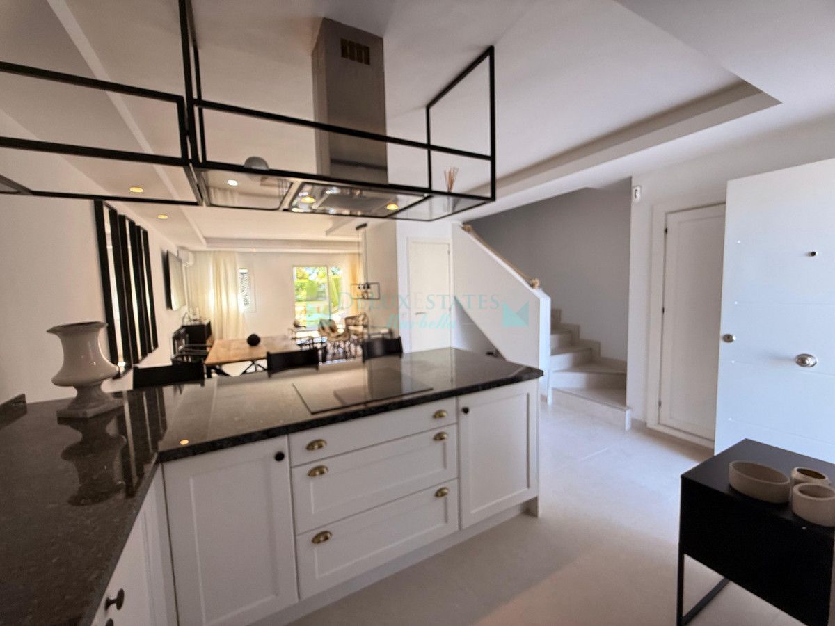 Town House for rent in Nueva Andalucia