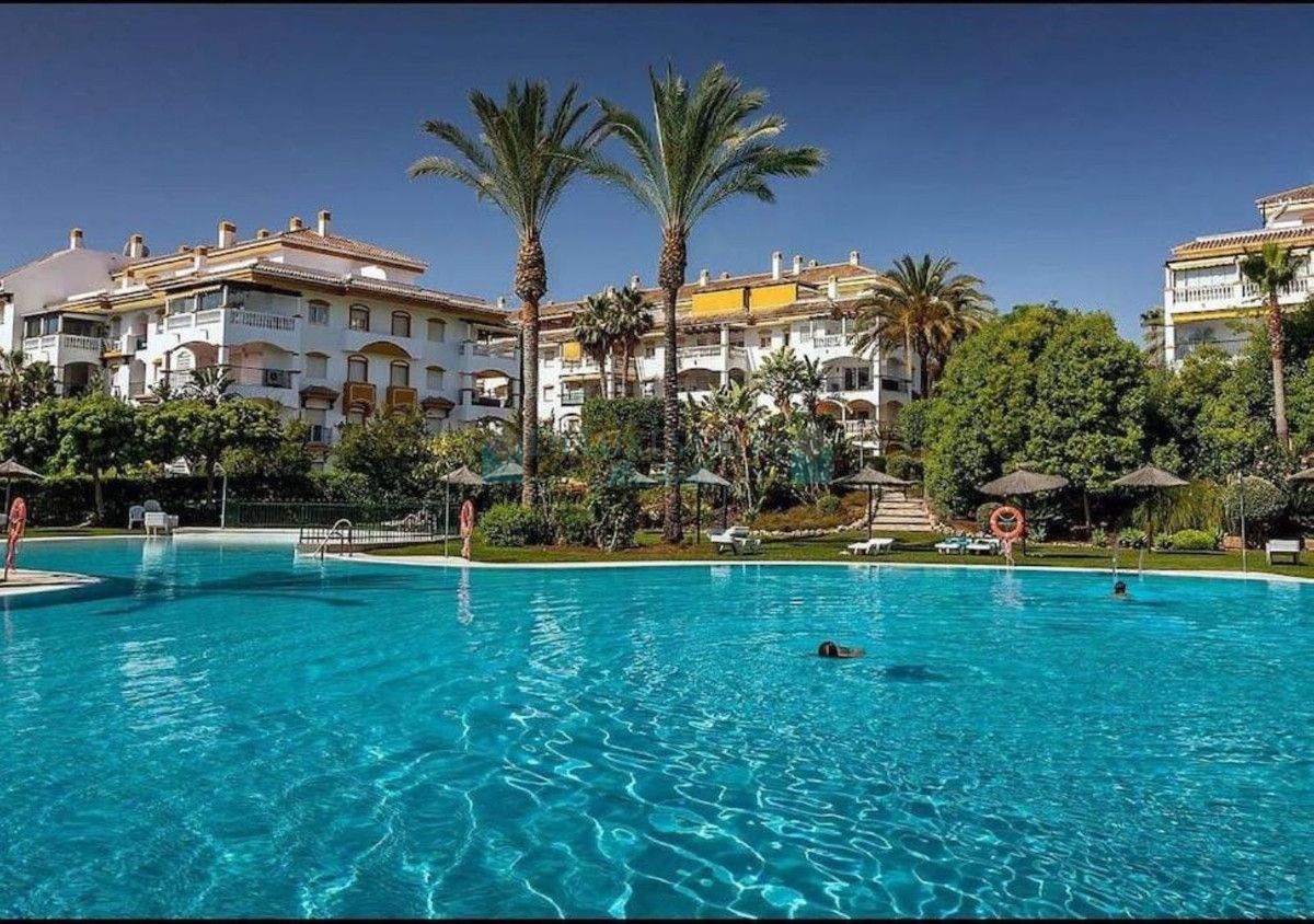 Apartamento en venta en Nueva Andalucia