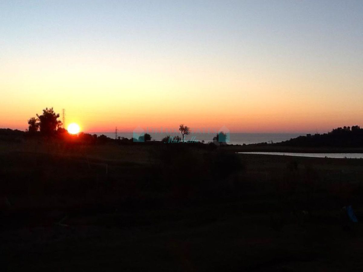 Villa for sale in Estepona