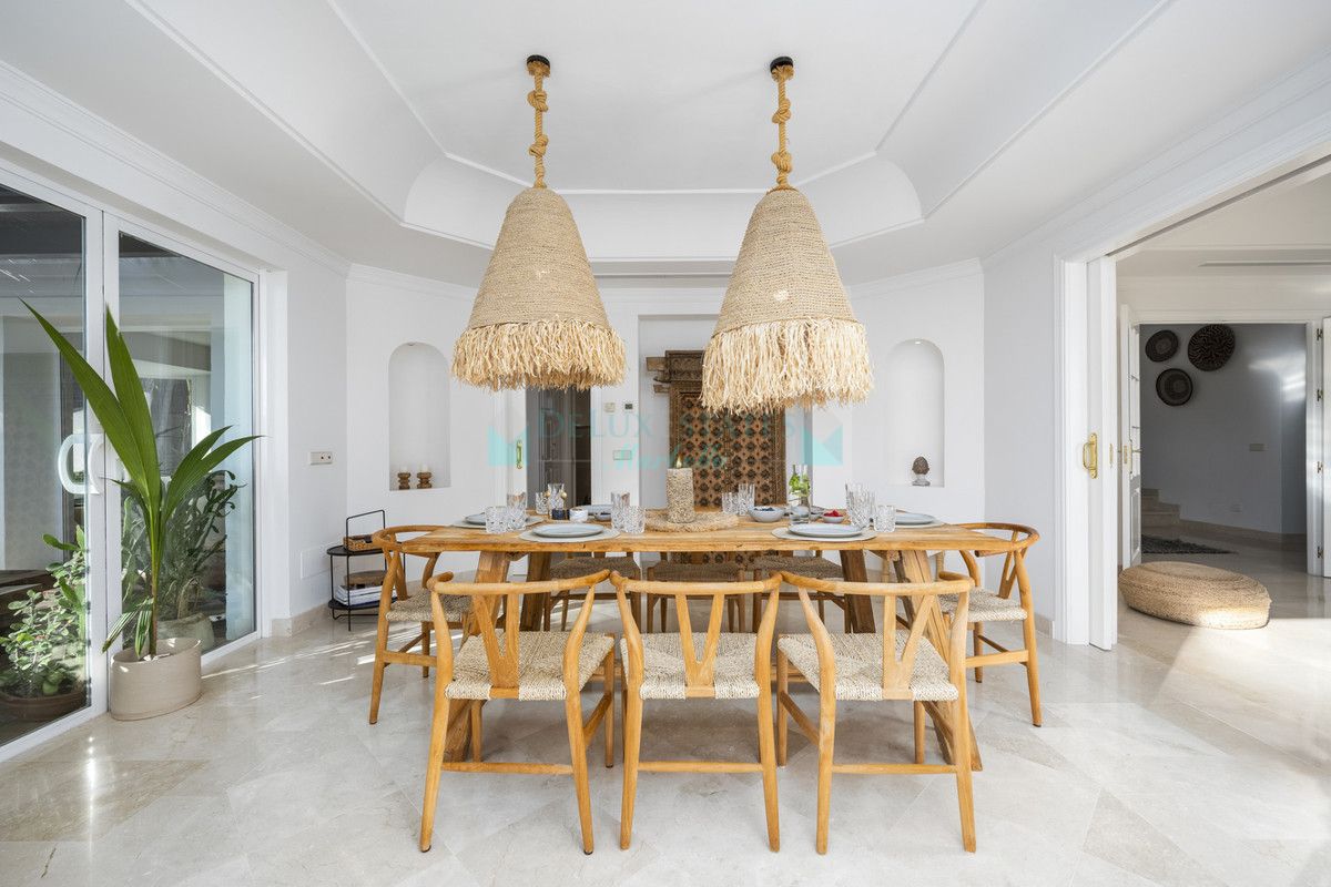 Villa for sale in Los Altos de los Monteros, Marbella East