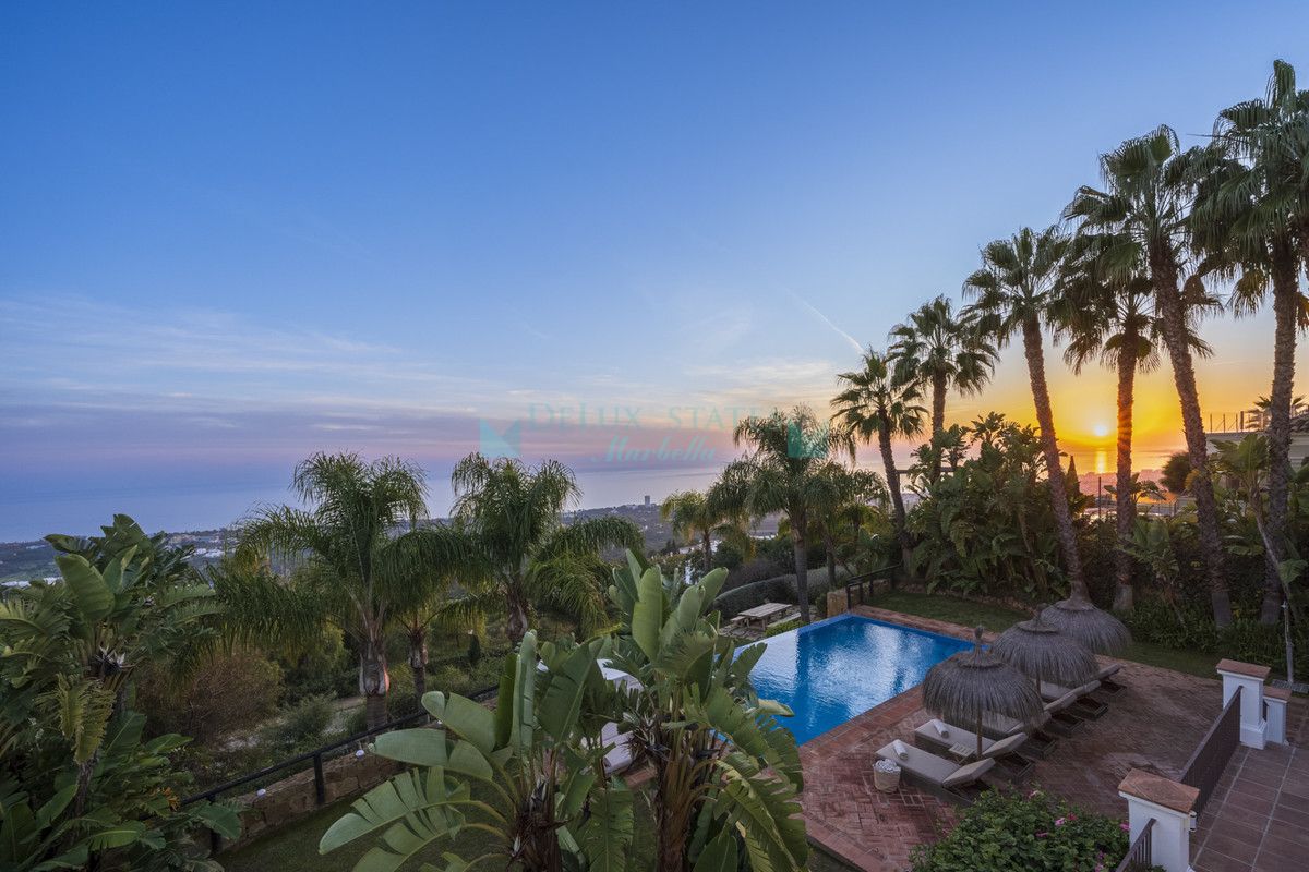 Villa for sale in Los Altos de los Monteros, Marbella East