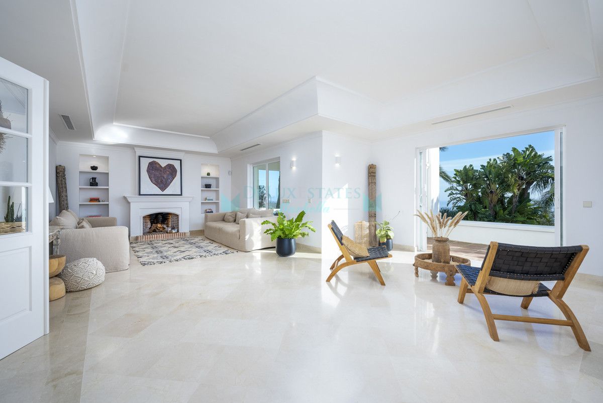 Villa for sale in Los Altos de los Monteros, Marbella East