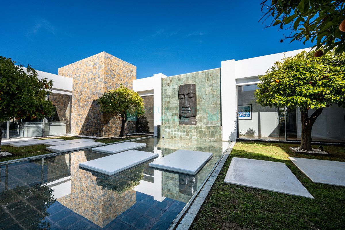 Villa en venta en Benahavis