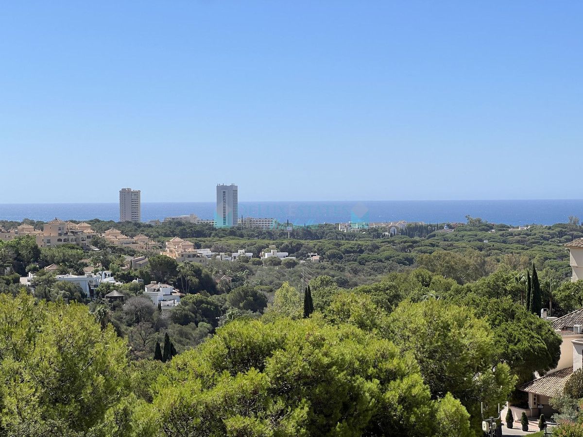 Apartment for sale in Elviria, Marbella East