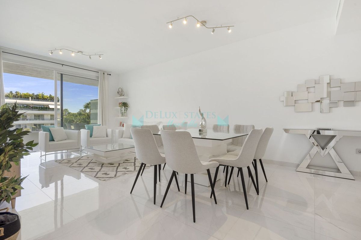 Apartment for rent in New Golden Mile, Estepona