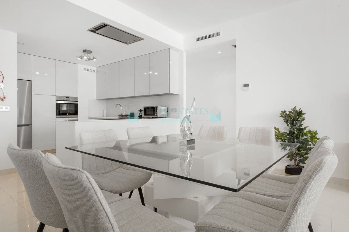 Apartment for rent in New Golden Mile, Estepona