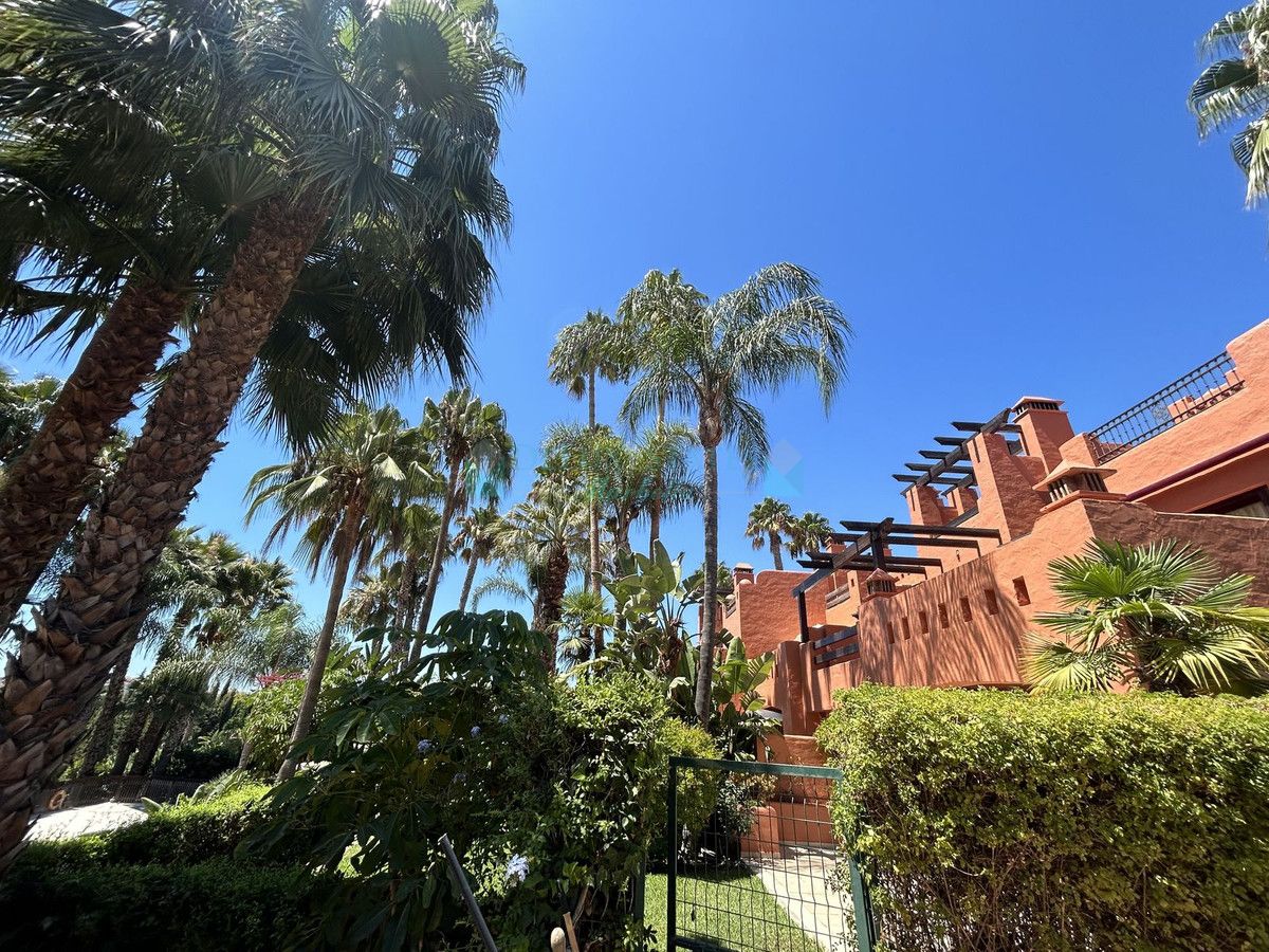 Town House for sale in Marbella Golden Mile