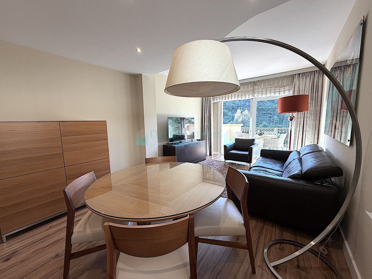 Apartamento en alquiler en Rio Real, Marbella Este