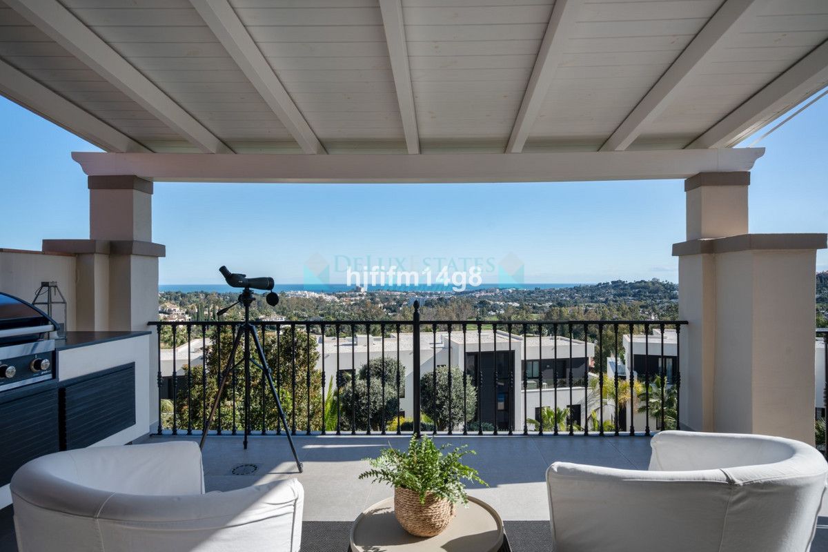 Semi Detached Villa for sale in Nueva Andalucia