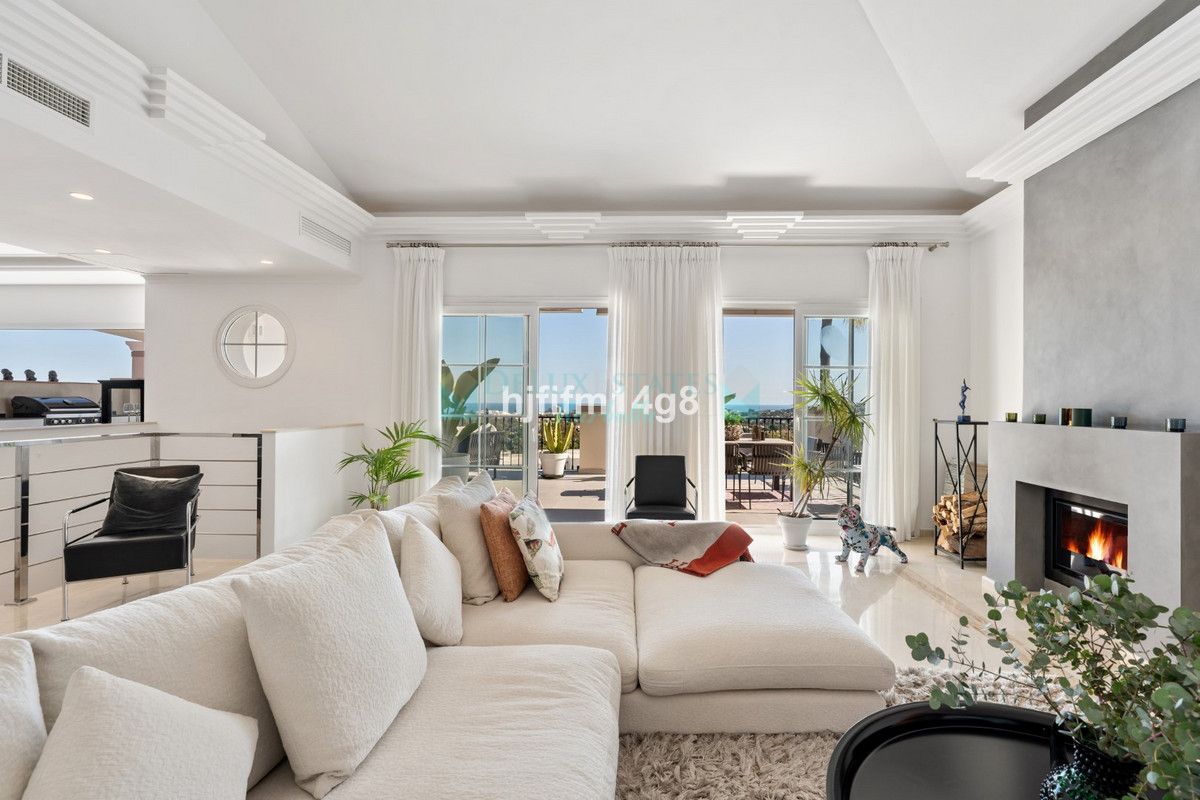 Semi Detached Villa for sale in Nueva Andalucia