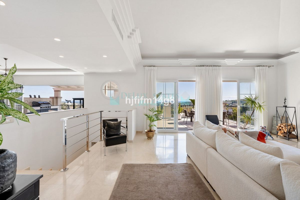 Semi Detached Villa for sale in Nueva Andalucia