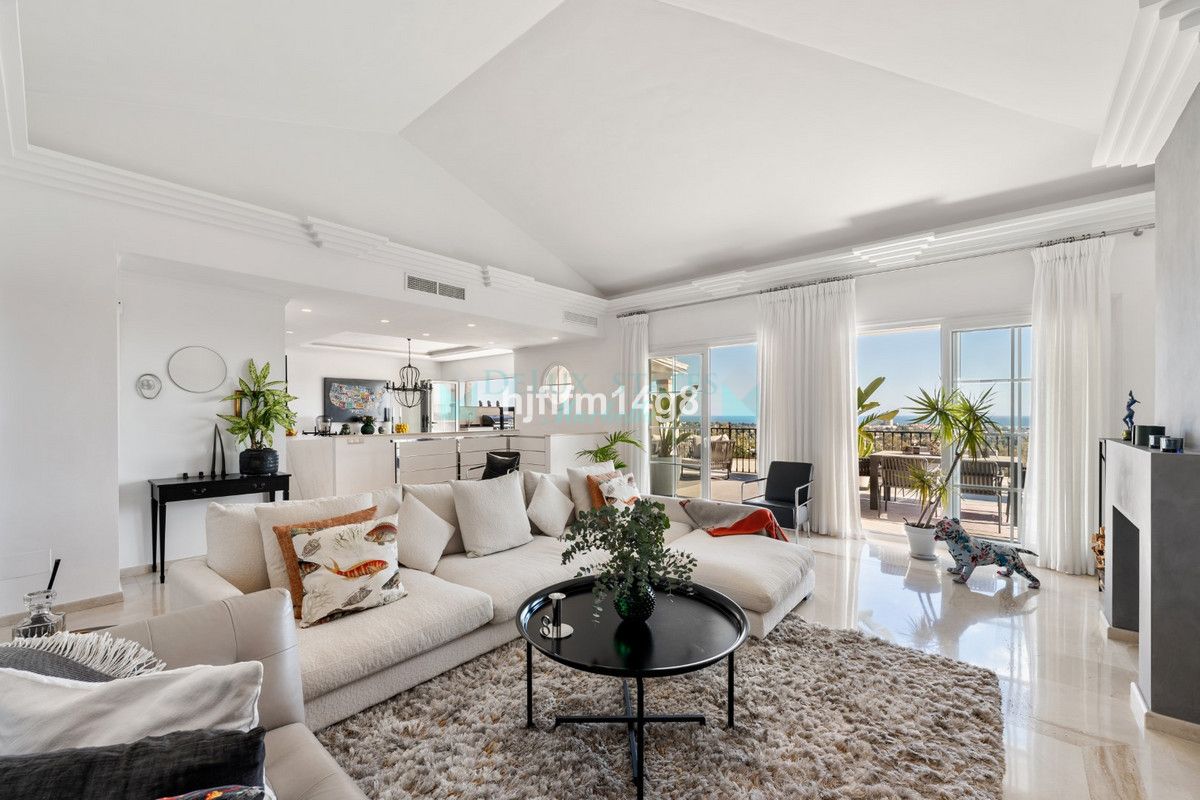 Semi Detached Villa for sale in Nueva Andalucia