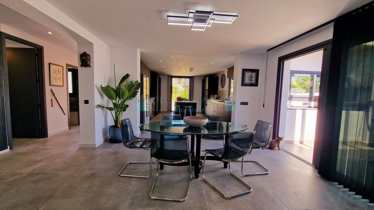 Villa for sale in San Pedro de Alcantara