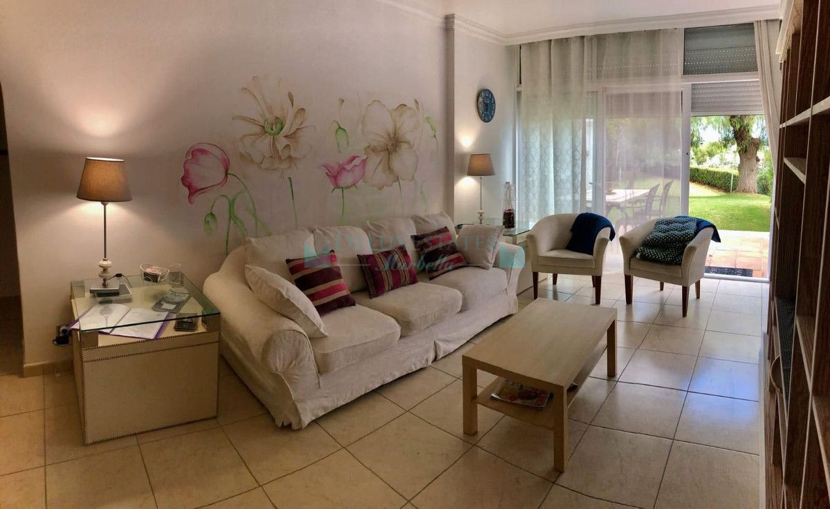 Ground Floor Apartment for sale in La Quinta, Benahavis