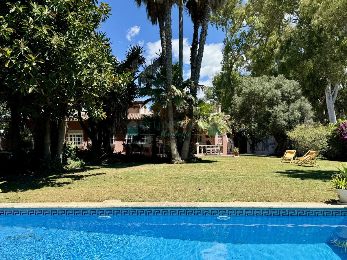 Villa for sale in San Pedro de Alcantara