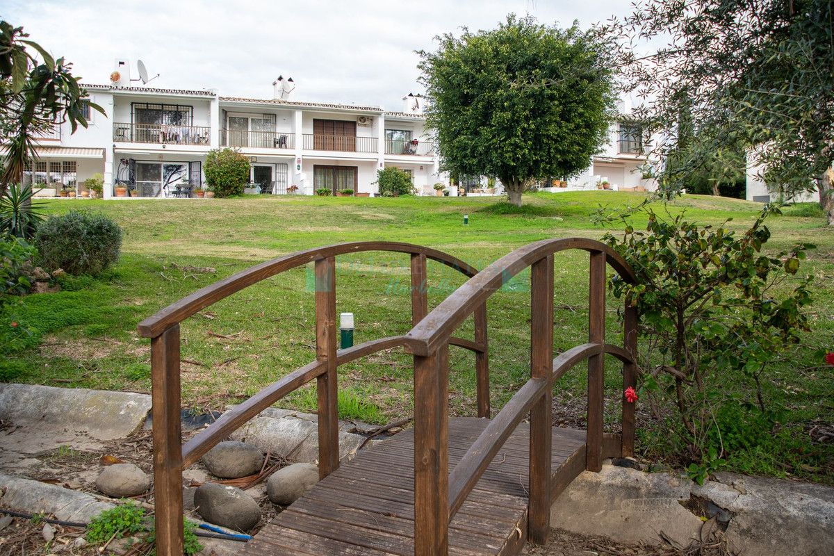 Town House for sale in Atalaya, Estepona