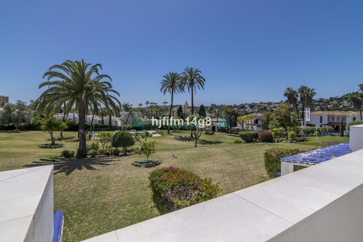 Apartment for sale in Nueva Andalucia