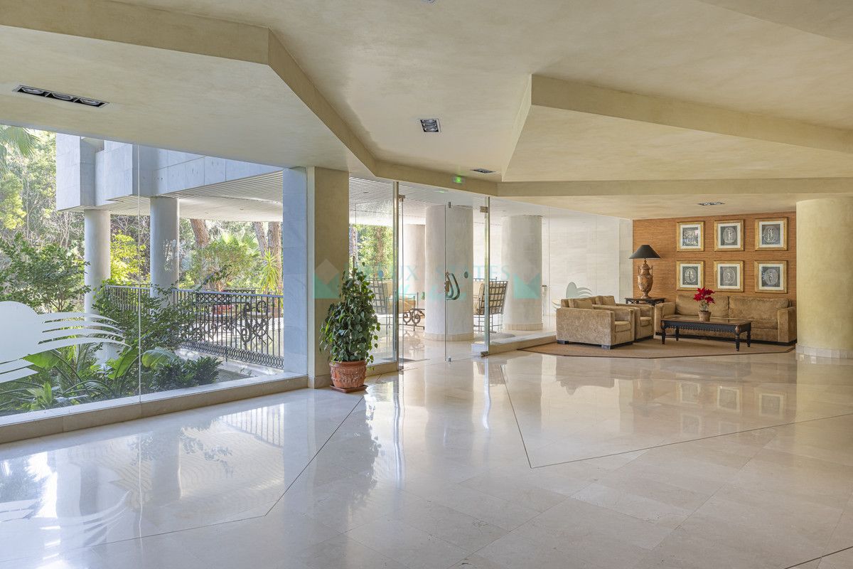 Apartment for sale in Marbella Golden Mile