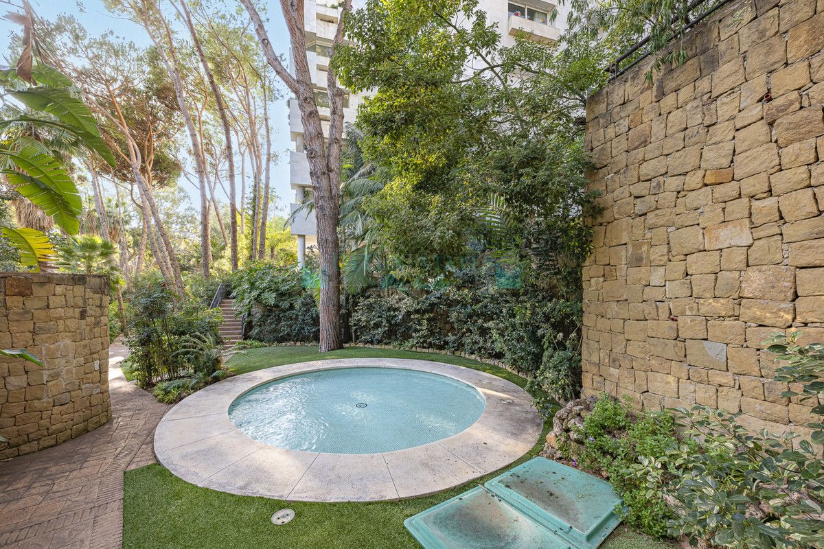 Apartment for sale in Marbella Golden Mile