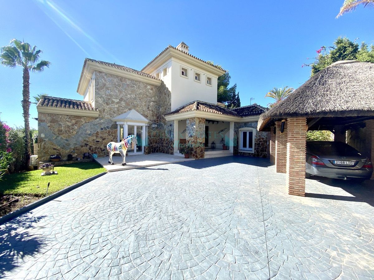 Villa for sale in Elviria, Marbella East