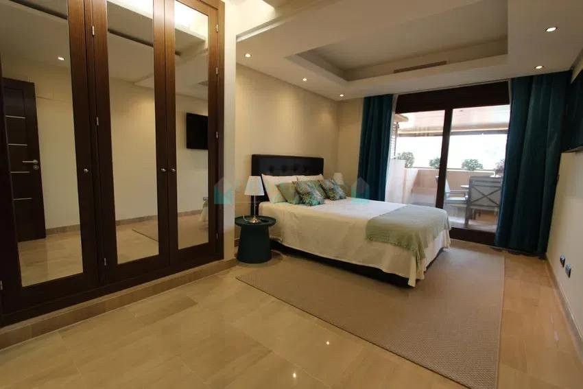 Ground Floor Apartment for sale in Estepona