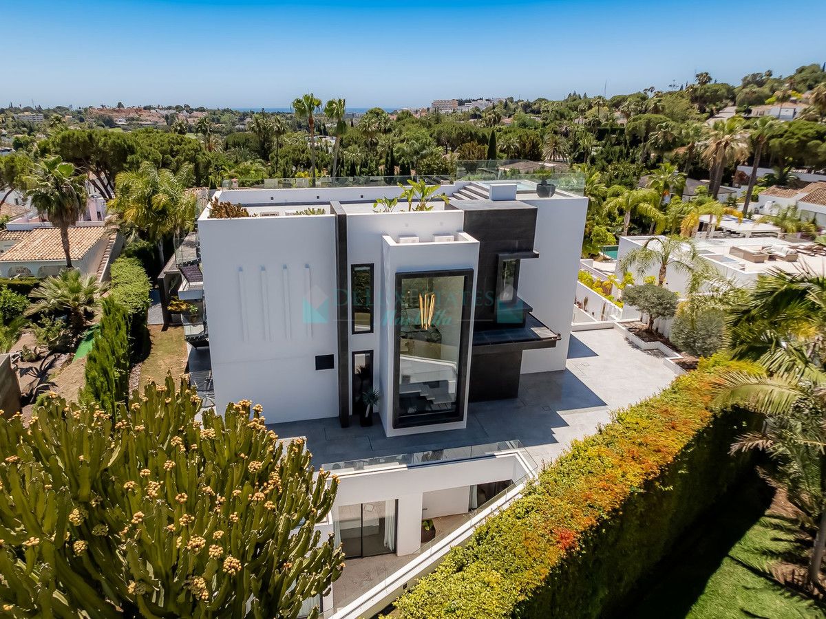 Villa en venta en Nueva Andalucia