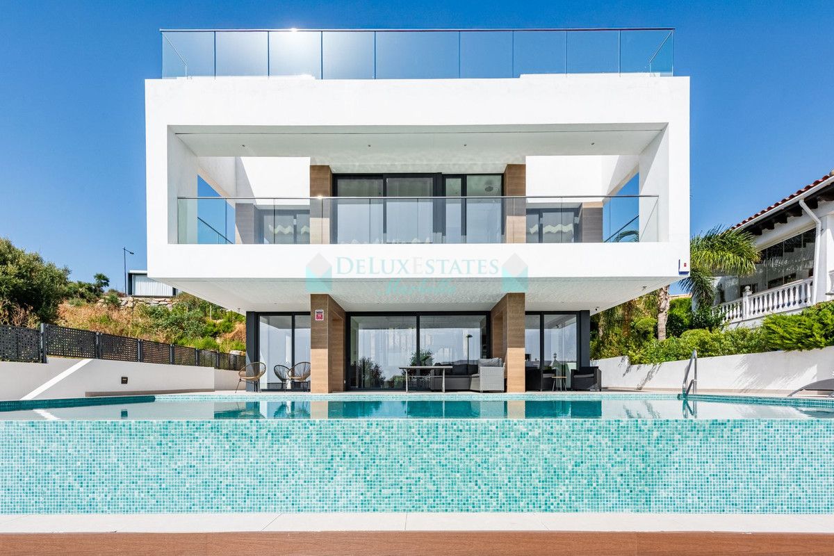 Villa en venta en Estepona