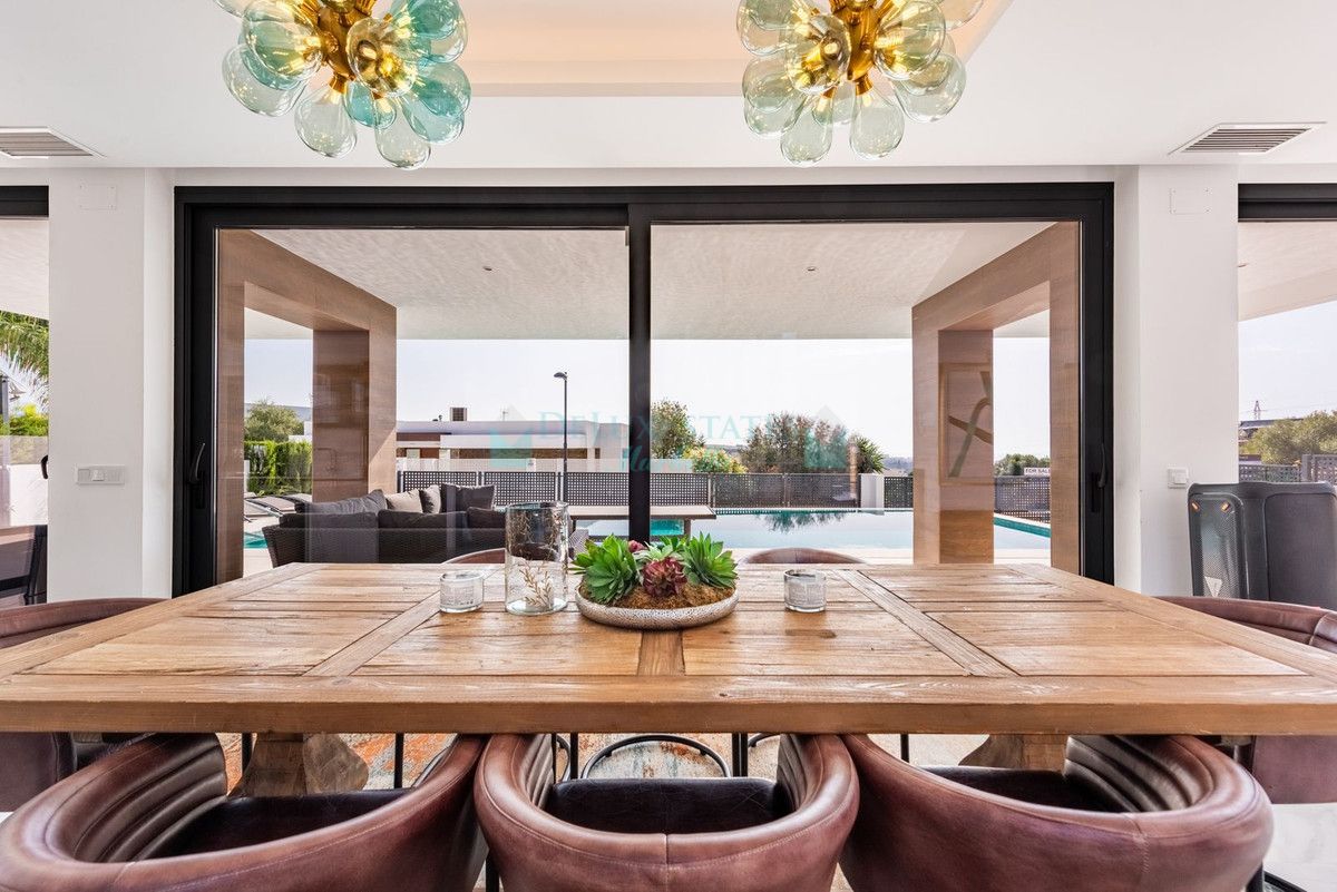 Villa en venta en Estepona