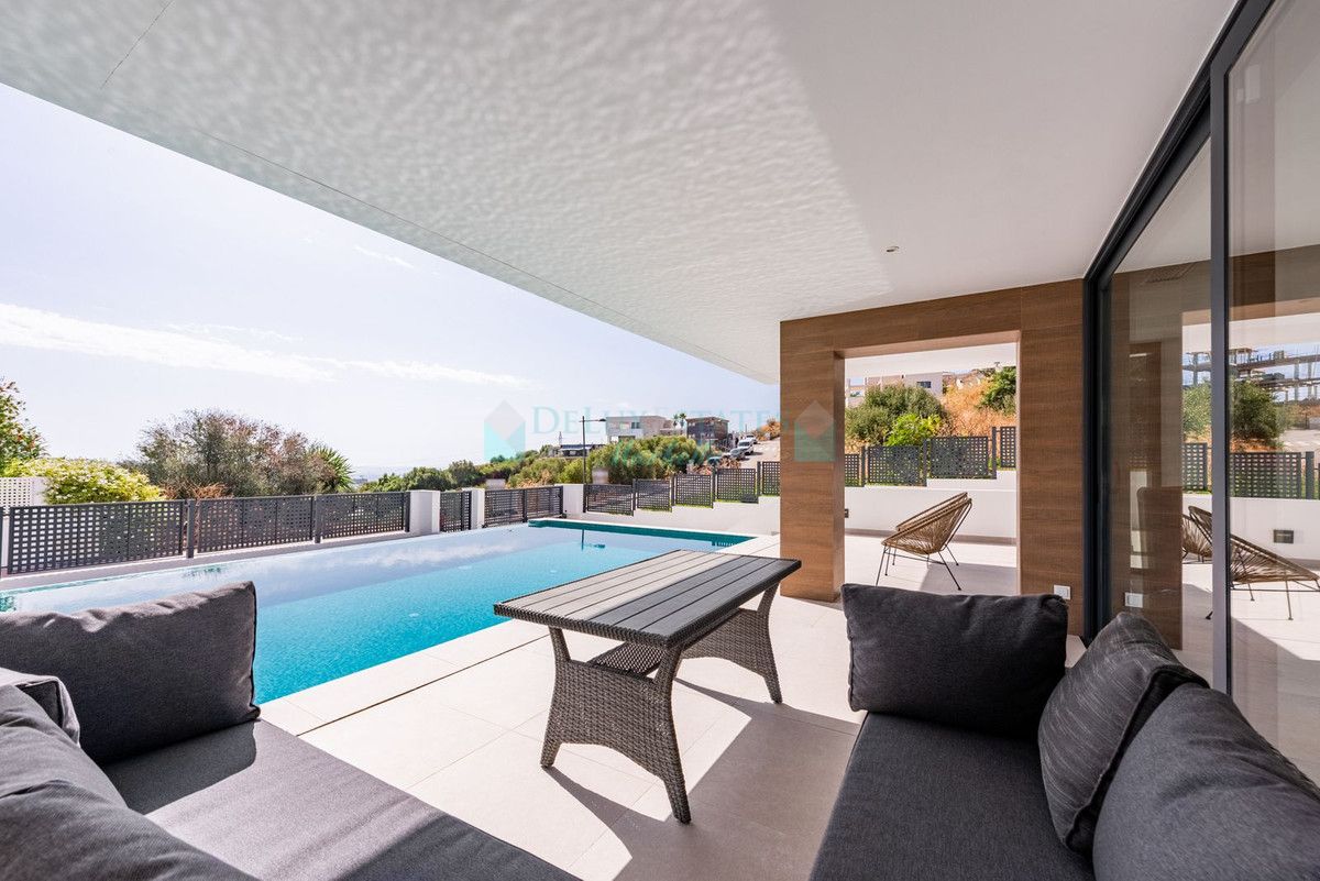 Villa en venta en Estepona