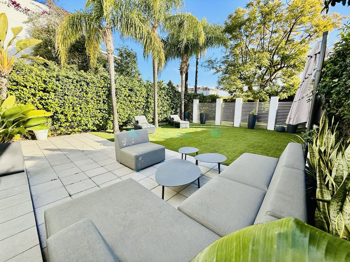 Semi Detached Villa for sale in Guadalmina Baja, San Pedro de Alcantara