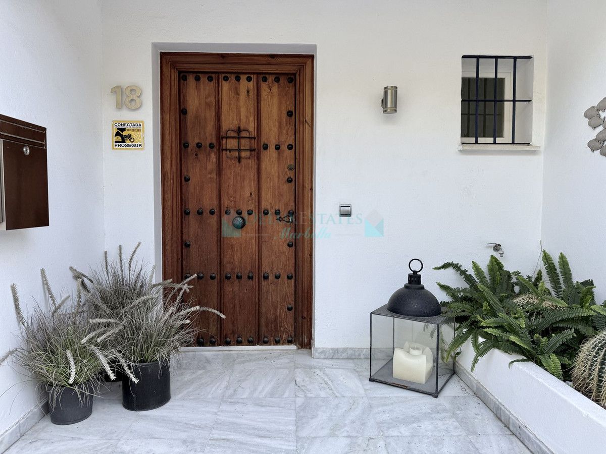Semi Detached Villa for sale in Guadalmina Baja, San Pedro de Alcantara