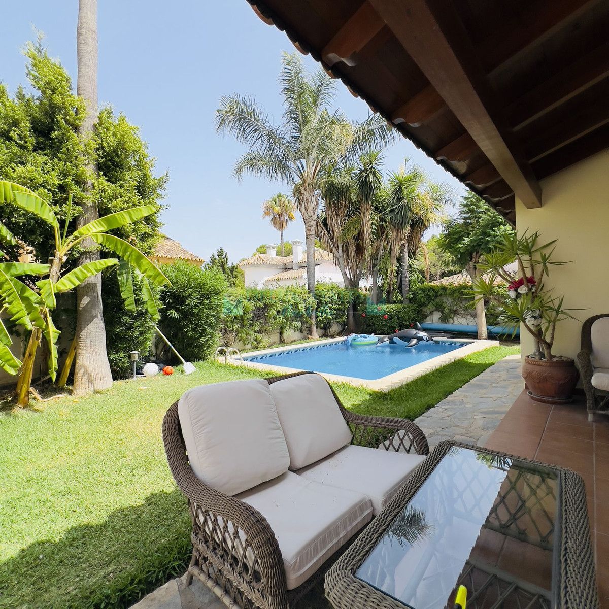 Villa for sale in Nueva Andalucia