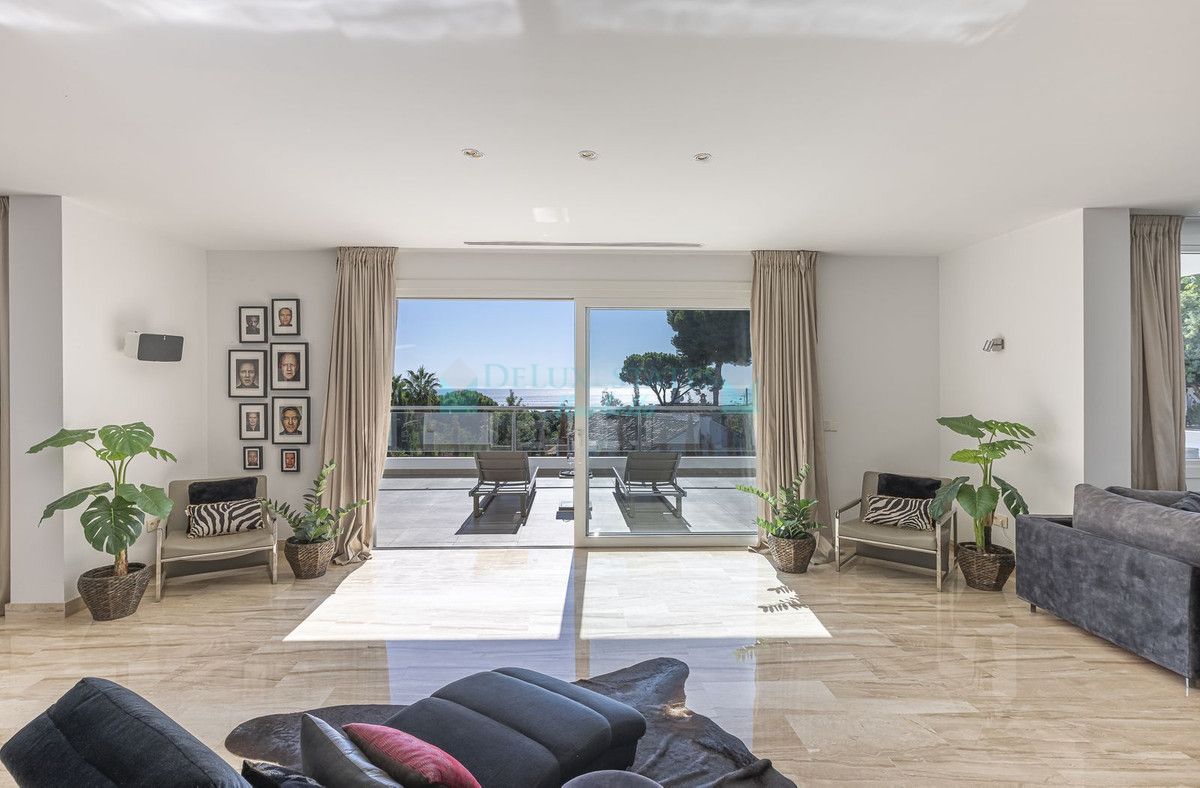 Villa en venta en El Rosario, Marbella Este